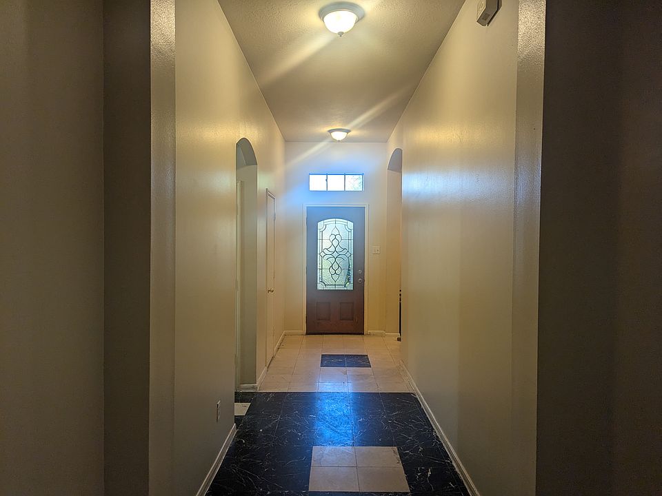 1st image of 10443 N Shadowdale Dr