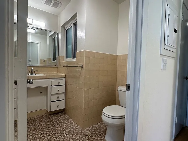 195 Collingwood St #1124R — Photo 15