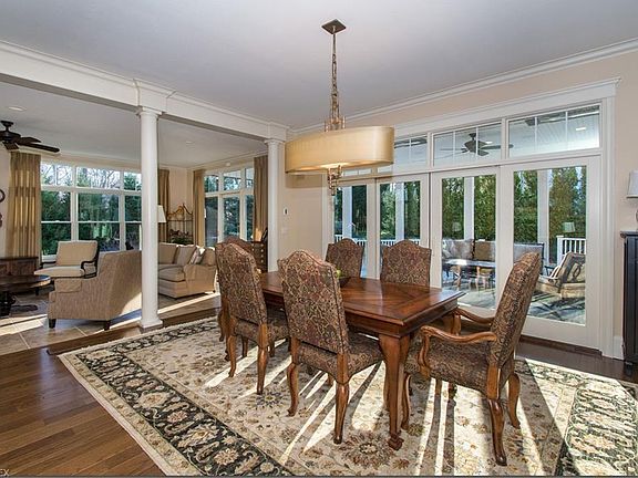 5th image of 265 Bonnie Ln