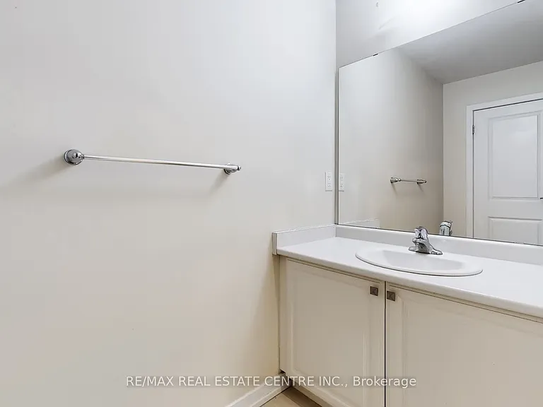 80 Scarletwood St — Photo 35