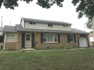780 Cumberland St, Hoffman Estates, IL