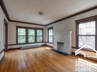 2427 N Sawyer Ave #2E, Chicago, IL 60647