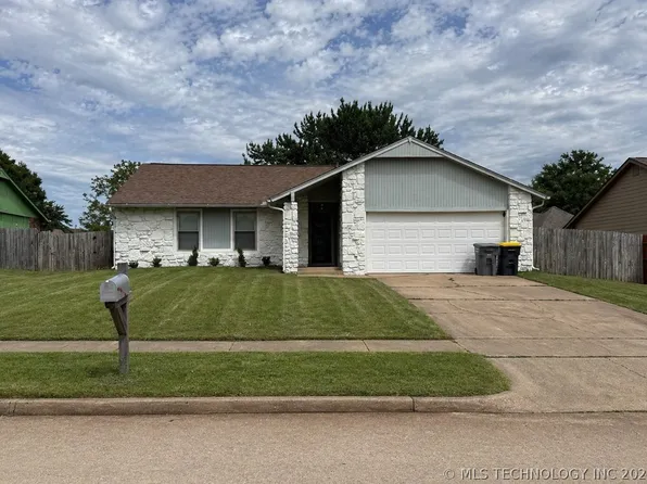 11207 S 1st St, Jenks, OK 74037