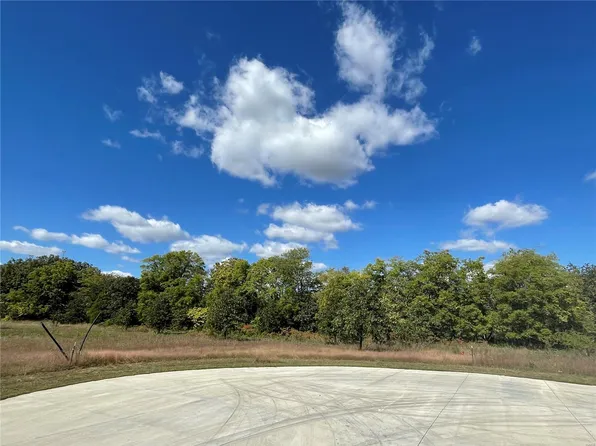 21 Bartlett Ct, Benton, MO 63736