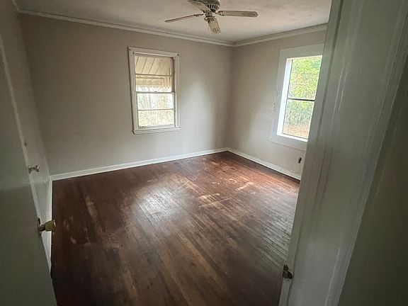 3rd image of 201 E Pinson St