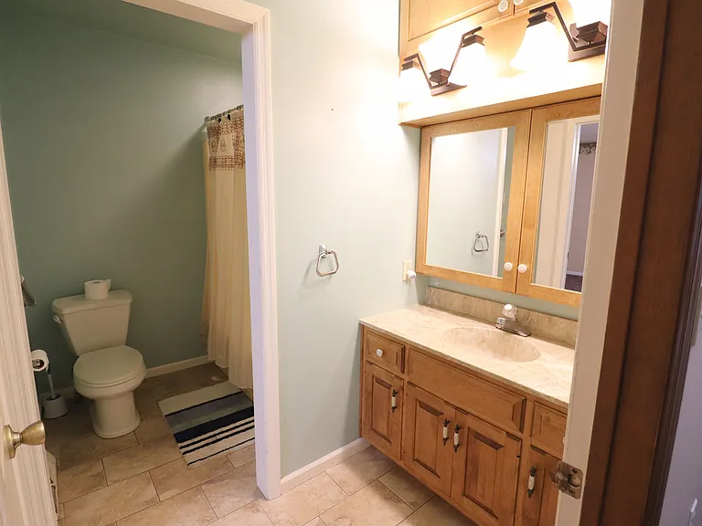 2130 W Main St — Photo 22