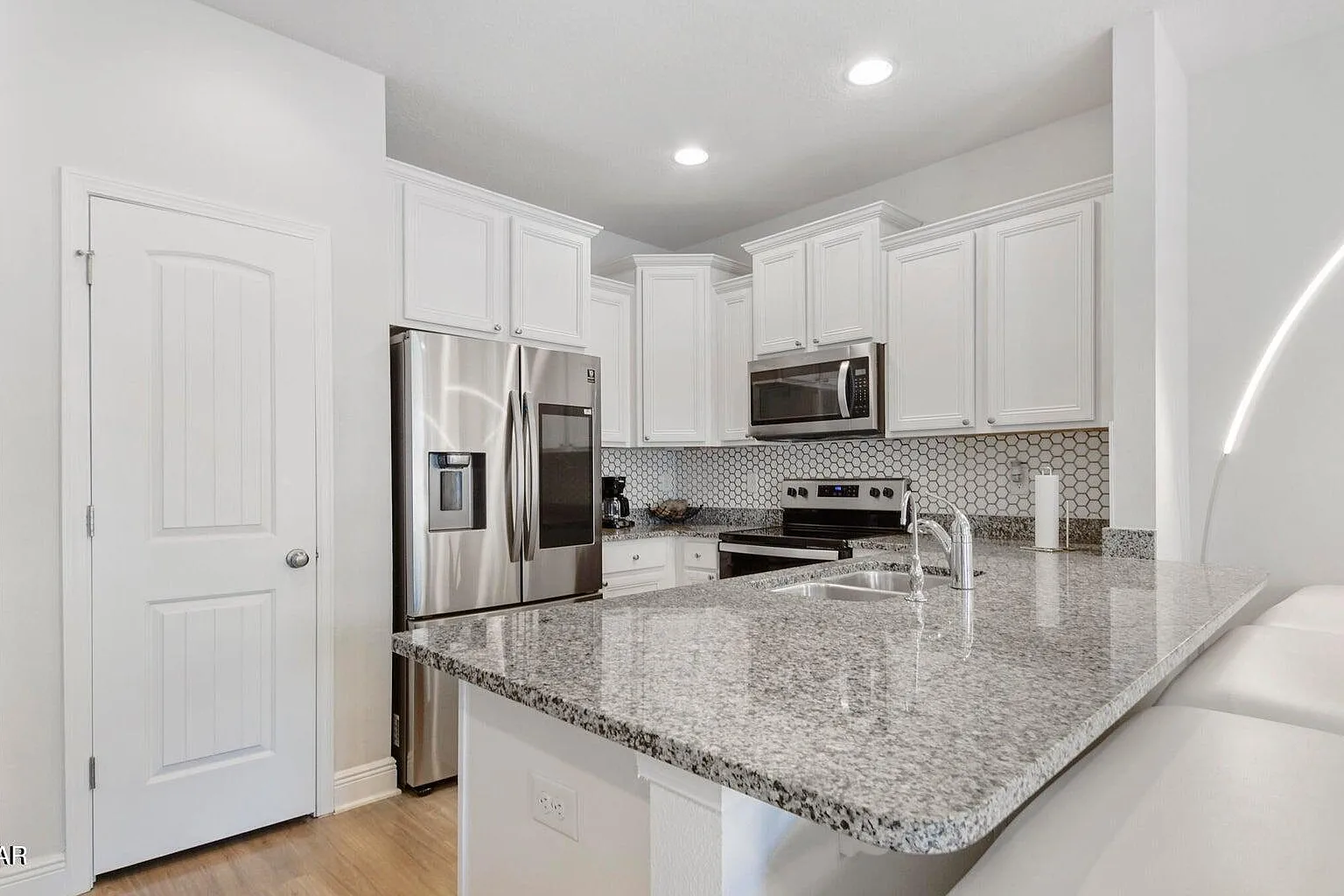 3 bed, 2.5 bath, 1496 sqft, $2,400 — Photo 3