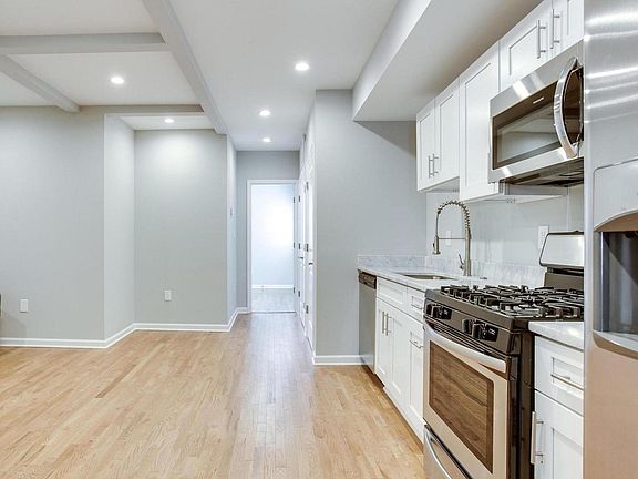 5th image of 1405 Staples St NE APT 1