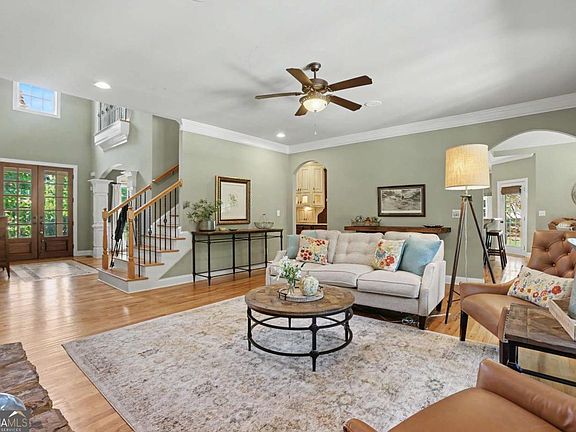 5th image of 124 Waterford Ct