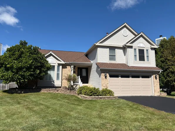 325 Meadow Lakes Blvd, Aurora, IL 60504