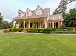 781 Cahaba River Ests, Birmingham, AL 35244