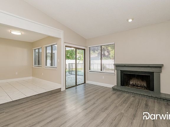 4th image of 20 Kindall Cir