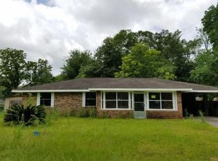 209 Rosa St, Picayune, MS 39466