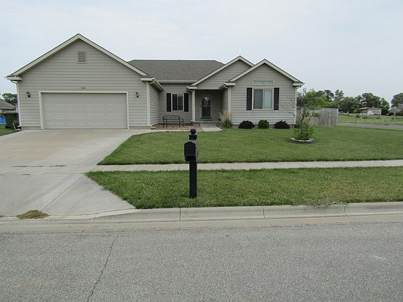 2nd image of 831 Joanie Ln