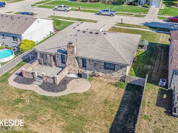 5th image of 13932 Peterboro Dr