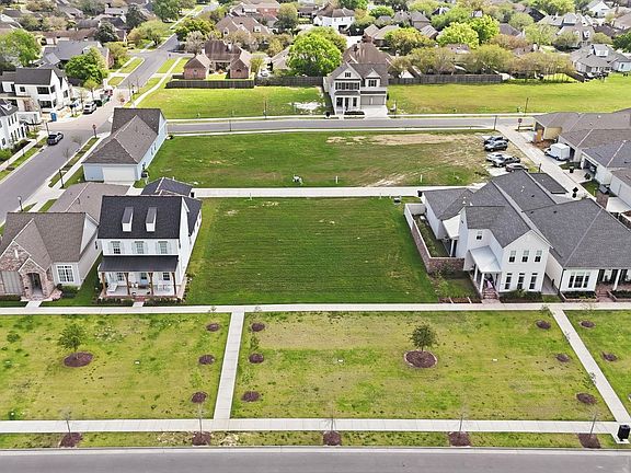 4th image of 1754 Rouzan Ave