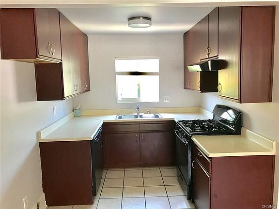 2nd image of 1814 Keeler St APT C
