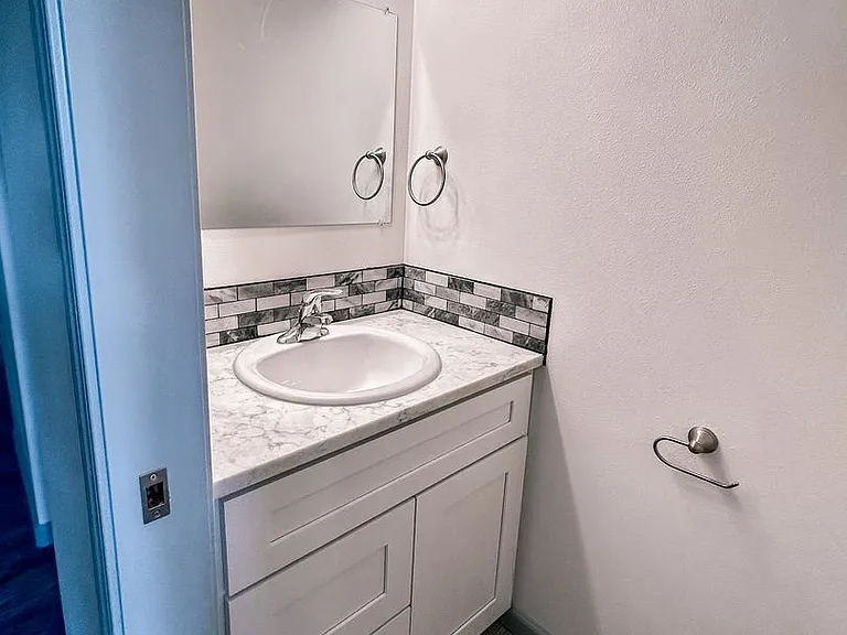 **Spring Special- $400 Off First Months Rent** 3 Bedroom Duplex In Veneta — Photo 10