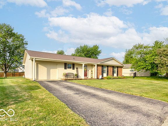 3rd image of 22 Whisper Wood Cir