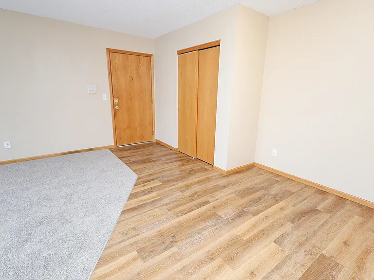 Clark Place Apartments & Townhomes — Photo 65
