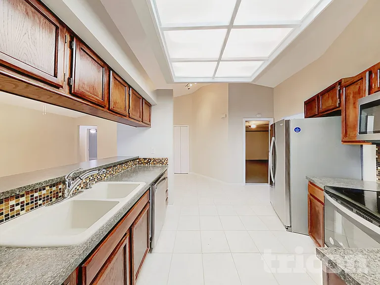 2810 Manor Hill Dr — Photo 5
