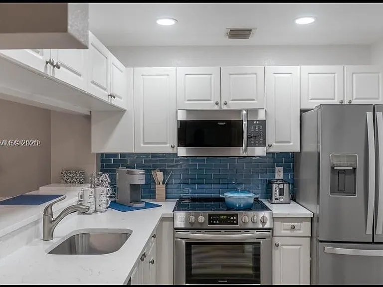 2916 Tuscany Ct #201 — Photo 11