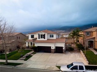 15236 Hawk St, Fontana, CA 92336