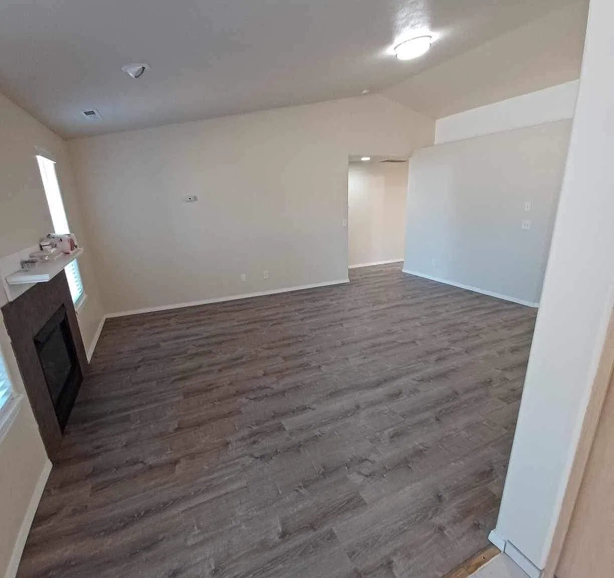 3 bed, 1316 sqft, $2,200 — Photo 4