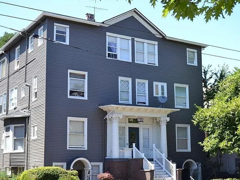 5033 Brooklyn Ave NE #C — Photo 1