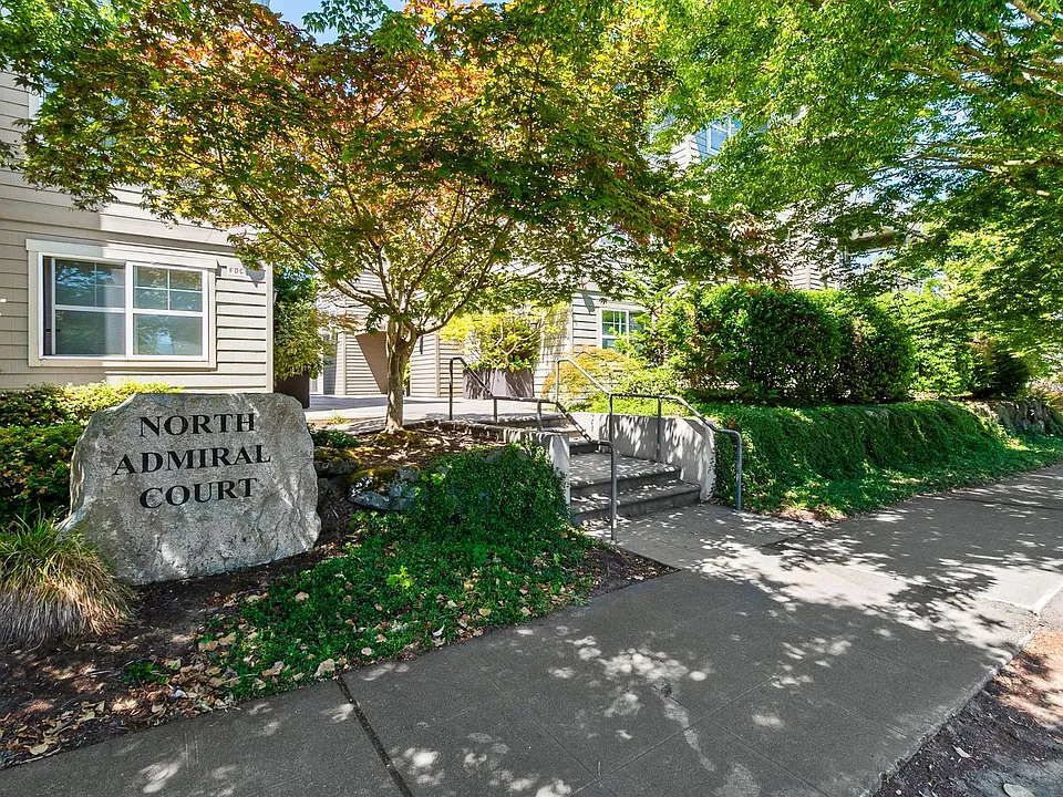 2-Bedroom Apartment for Rent at North Admiral Court - West Seattle