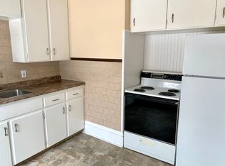 37 Pleasant St, Waterville, ME 04901