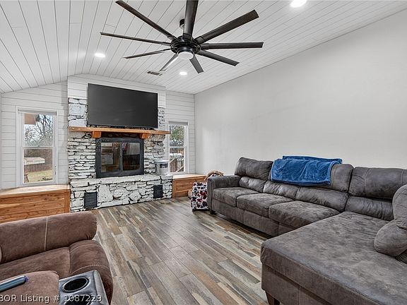 4th image of 5015 Figure Five Hts