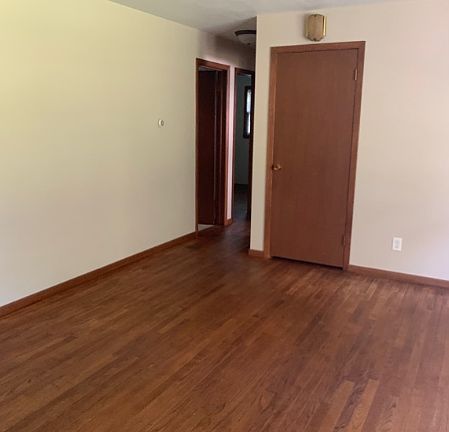 3rd image of 1003 12th St SE #1003