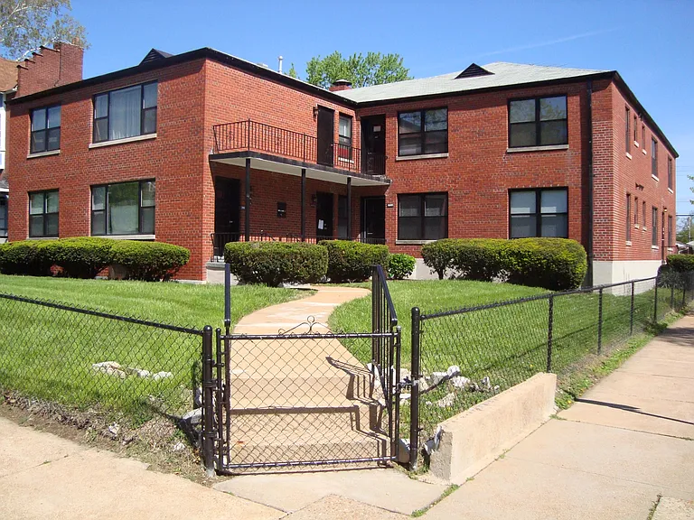 6001-6003 Waterman Blvd & 341 Des Peres Front View