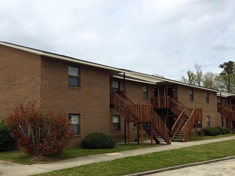 2nd image of 2903 E 5th St APT 12
