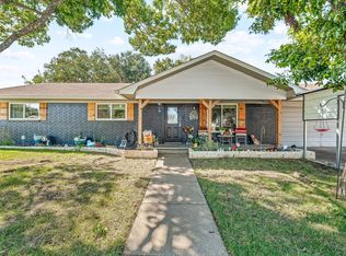 919 S Ave N, Clifton, TX 76634