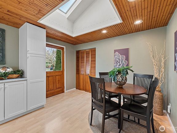 5th image of 5107 192nd Street SW