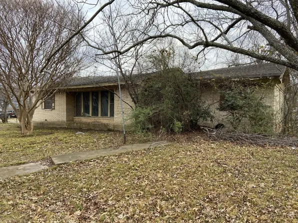 408 N Gowdy St, Whitewright, TX 75491
