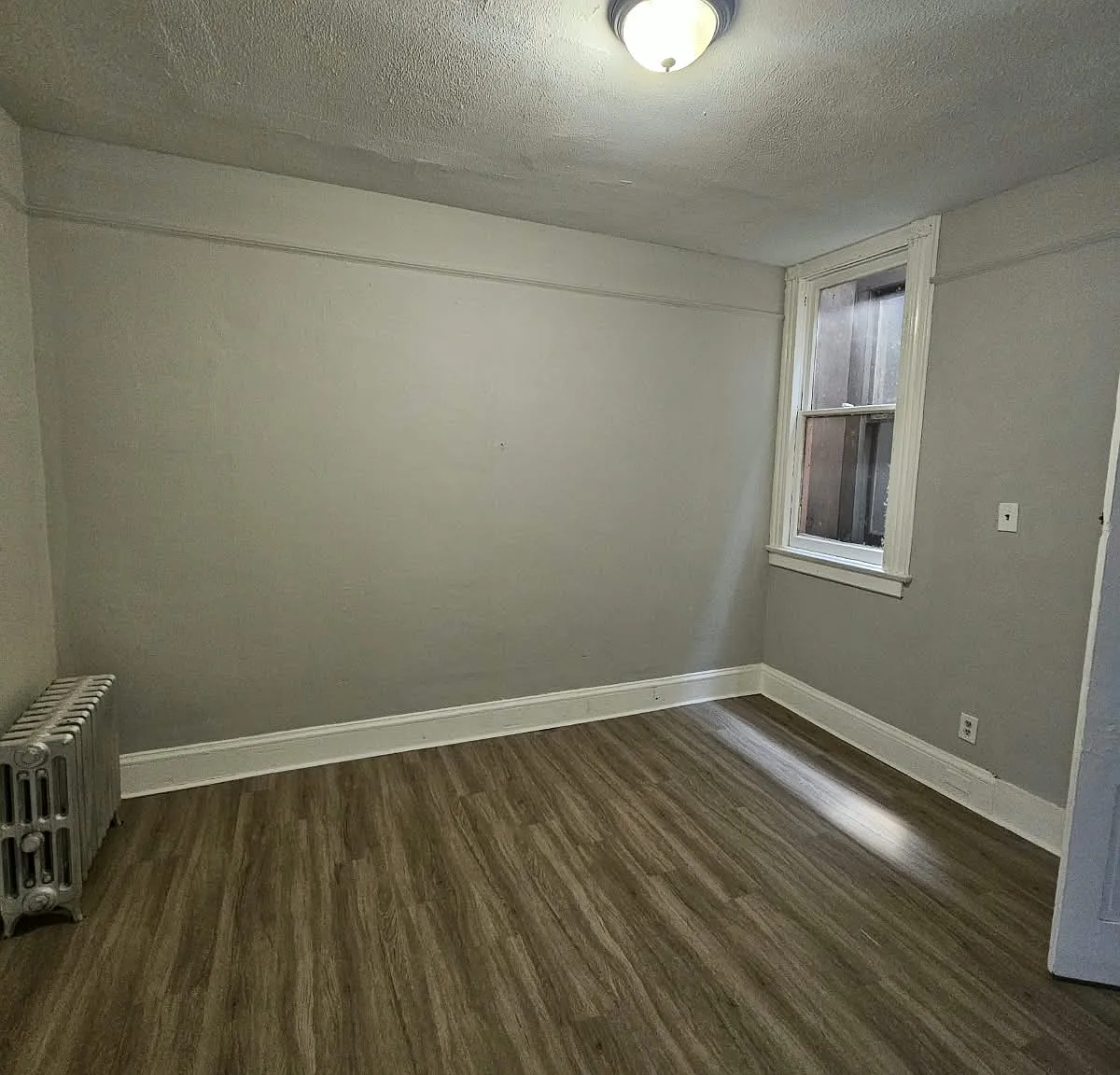 3 bed, $2,200 — Photo 3