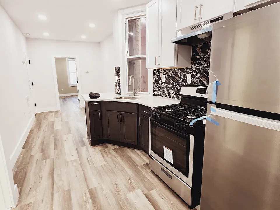 47 Logan Ave #1B