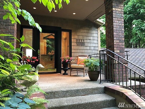 5th image of 6111 Elizan Dr NW
