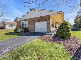 29 Suffolk Way, Marlboro, NJ