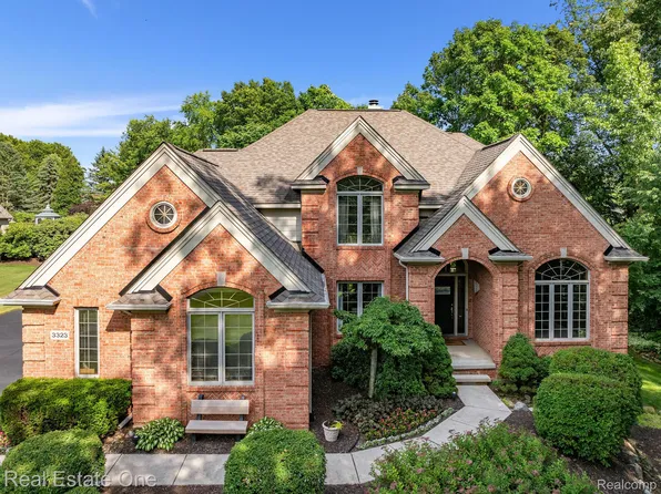 3323 Pepperidge Trl, Brighton, MI 48114