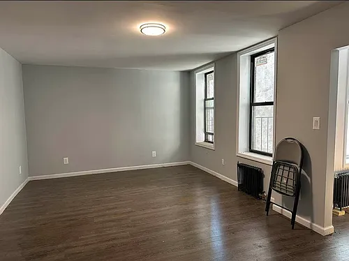 940 Bronx Park S #4E Photo 1