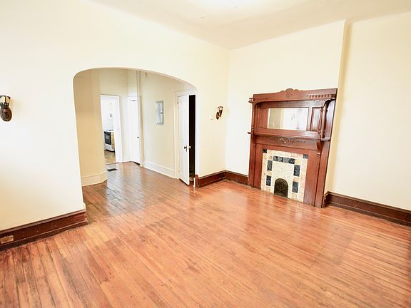 5th image of 218 W Penn St #1