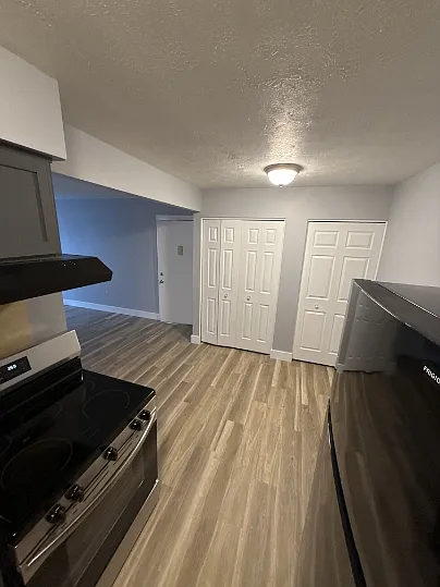 84 W Rebecca St #5 — Photo 8