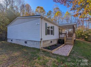 126 Juniper Dr, Burnsville, NC 28714