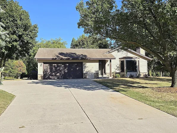 W234N6625 Laurel COURT, Sussex, WI 53089