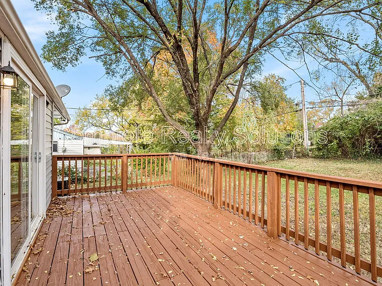125 Perthshire Rd — Photo 6