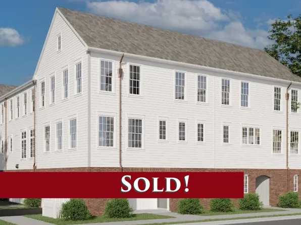 800 Gillian Ln, Cranberry Township, PA 16066